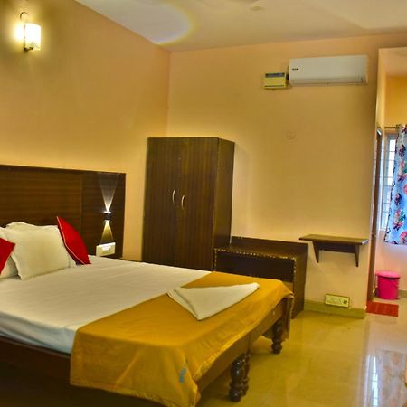 Jains Royal Palace Resorts Єлагірі Екстер'єр фото