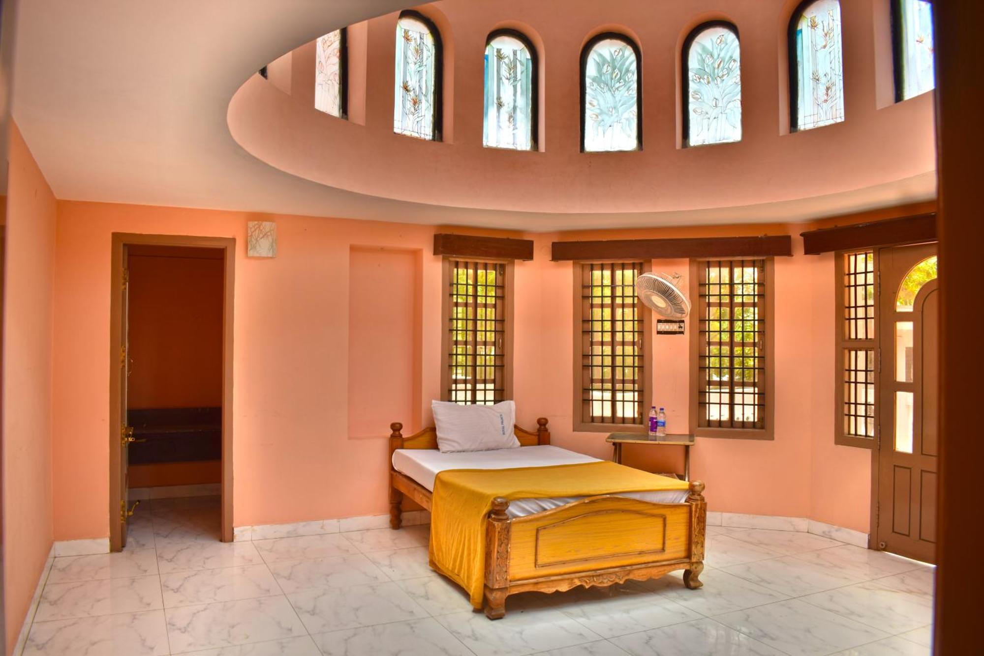 Jains Royal Palace Resorts Єлагірі Екстер'єр фото