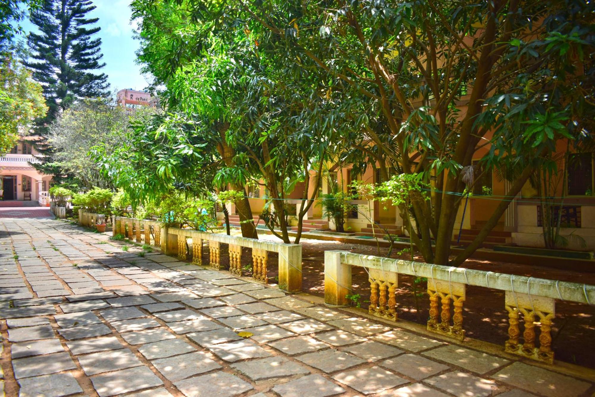 Jains Royal Palace Resorts Єлагірі Екстер'єр фото