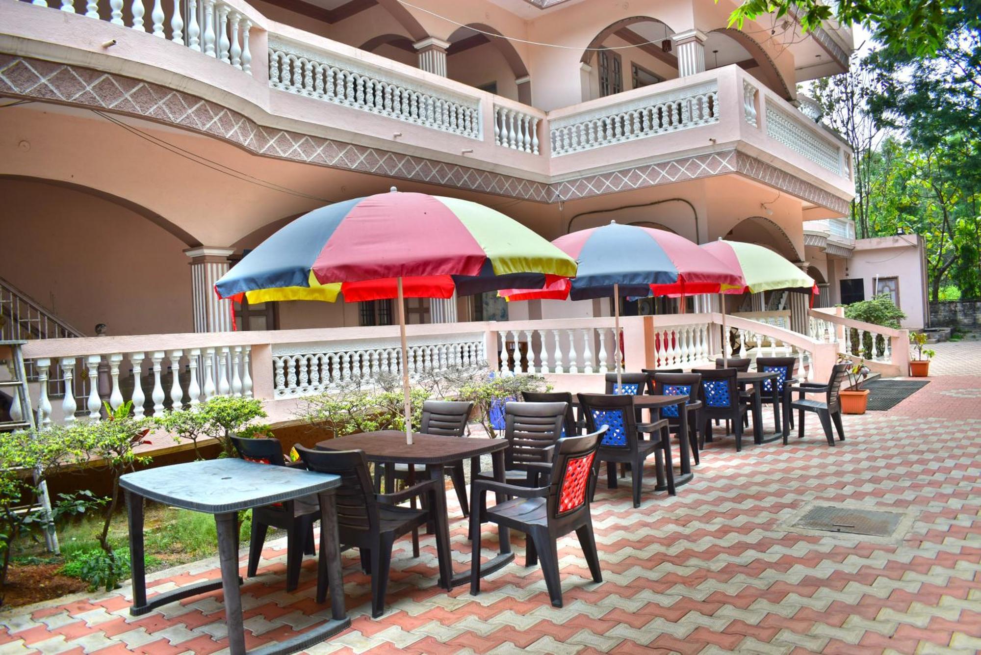Jains Royal Palace Resorts Єлагірі Екстер'єр фото