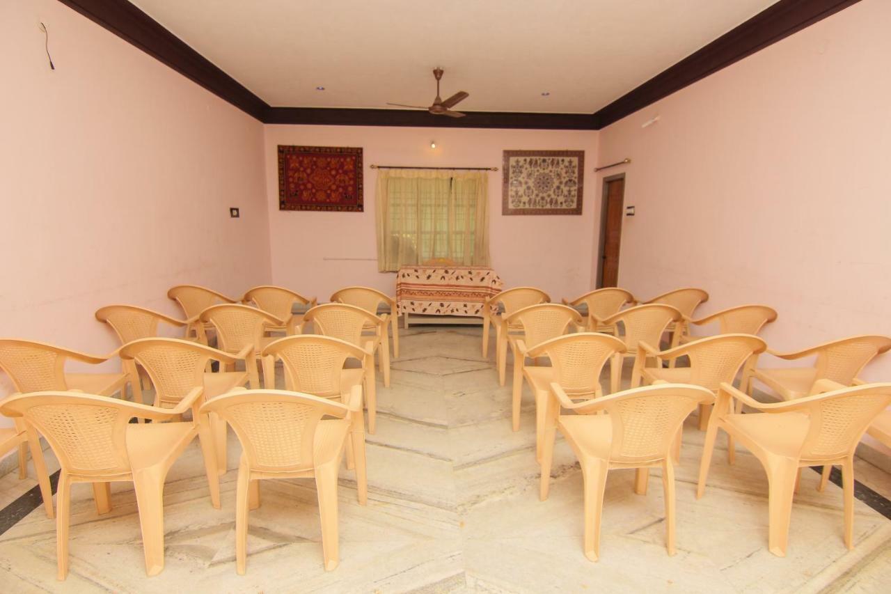 Jains Royal Palace Resorts Єлагірі Екстер'єр фото