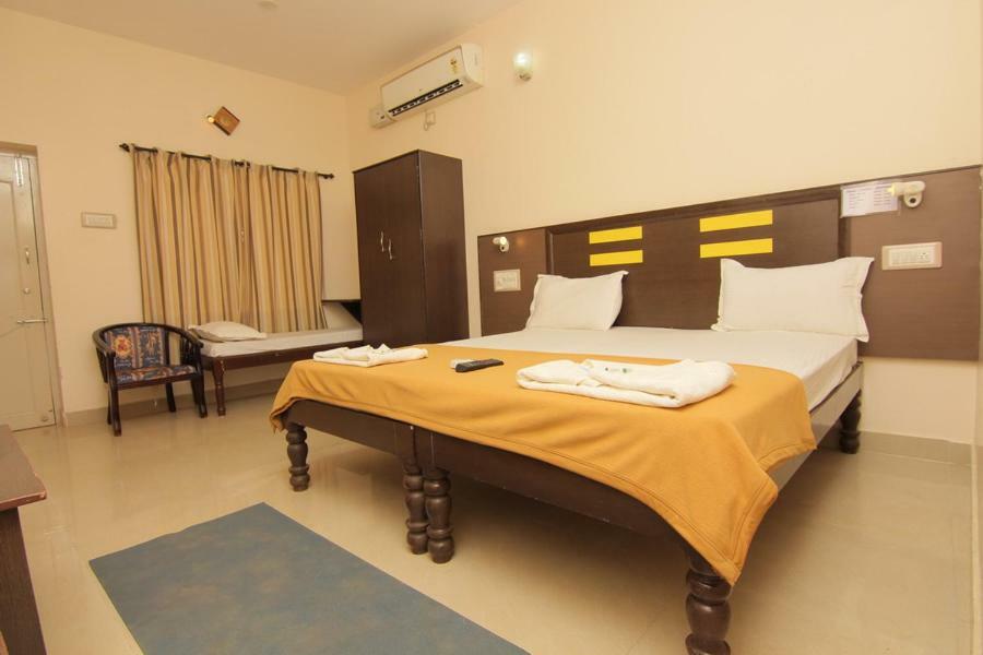 Jains Royal Palace Resorts Єлагірі Екстер'єр фото